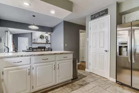 1509 Devonwood Dr, Springfield, IL 62707 photo 13