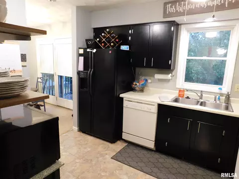 1373 Crestview Dr, Springfield, IL 62702 photo 7