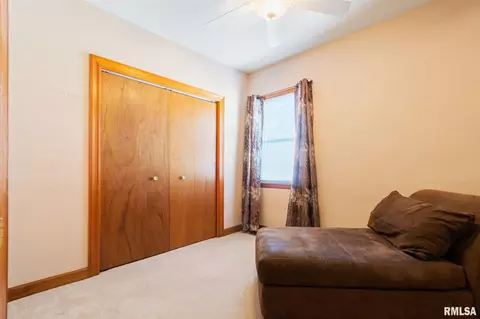 813 E Madison St, Riverton, IL 62561 photo 14
