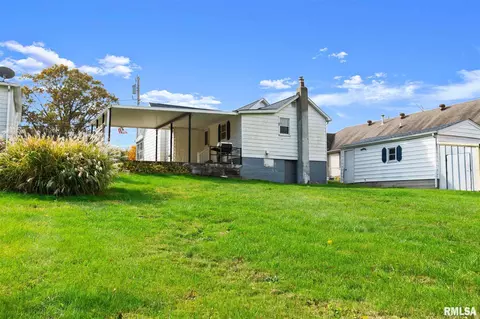 813 E Madison St, Riverton, IL 62561 photo 19