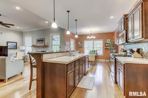 1616 Hoechester Rd, Springfield, IL 62712 photo 9