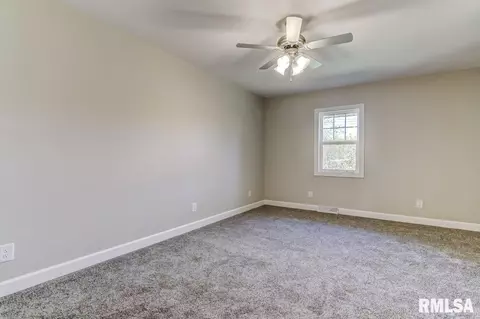 203 Hickory St, Athens, IL 62613 photo 19