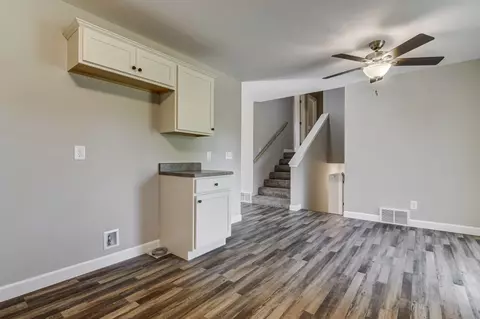 203 Hickory St, Athens, IL 62613 photo 8