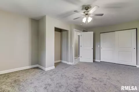 203 Hickory St, Athens, IL 62613 photo 13