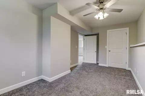 203 Hickory St, Athens, IL 62613 photo 25