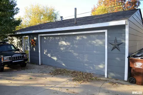 307 E Sycamore St, Thayer, IL 62689 photo 36