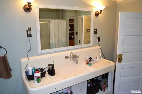 307 E Sycamore St, Thayer, IL 62689 photo 30
