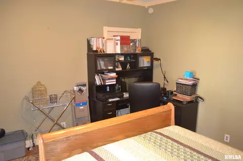 307 E Sycamore St, Thayer, IL 62689 photo 22