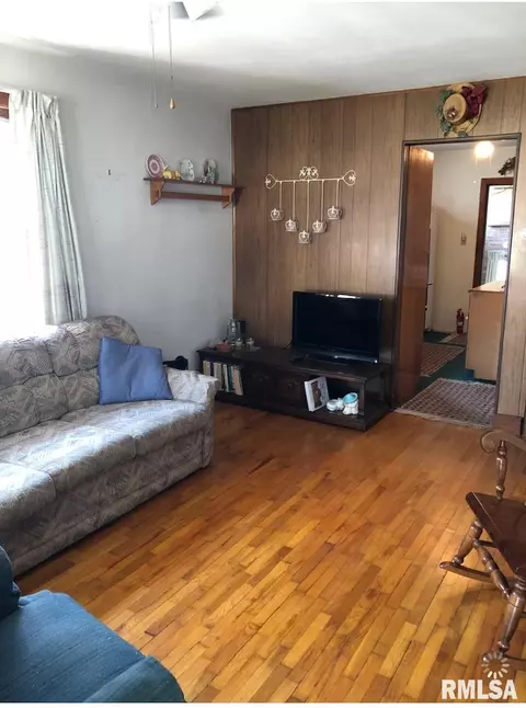 1909 N 7th St, Springfield, IL 62702 photo 9