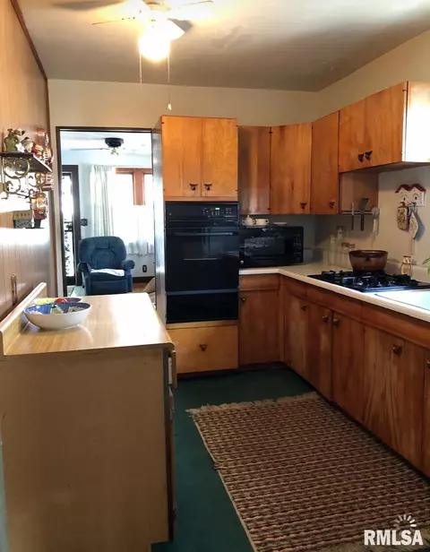 1909 N 7th St, Springfield, IL 62702 photo 4
