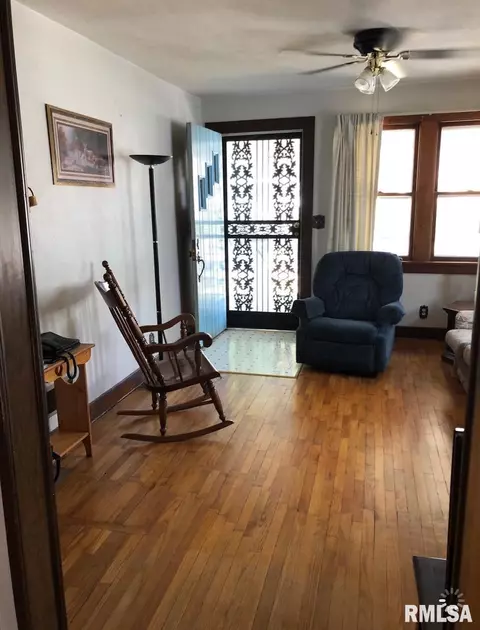 1909 N 7th St, Springfield, IL 62702 photo 6