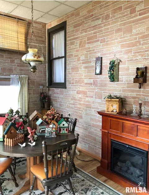 1909 N 7th St, Springfield, IL 62702 photo 8