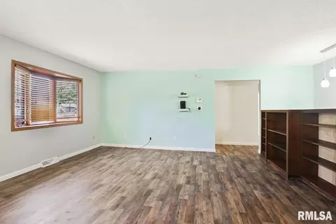 5269 Buford St, Springfield, IL 62703 photo 3
