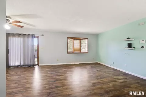 5269 Buford St, Springfield, IL 62703 photo 2