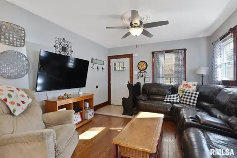 1025 N 2nd St, Springfield, IL 62702 photo 9