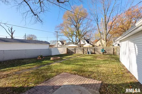 1025 N 2nd St, Springfield, IL 62702 photo 5
