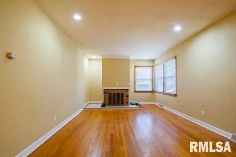 3336 Stanton St, Springfield, IL 62703 photo 3