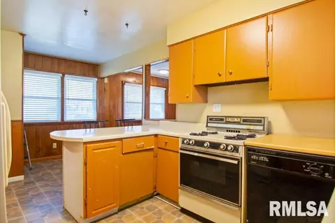 3336 Stanton St, Springfield, IL 62703 photo 8