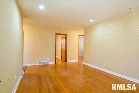 3336 Stanton St, Springfield, IL 62703 photo 9