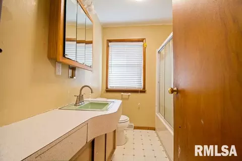 3336 Stanton St, Springfield, IL 62703 photo 4