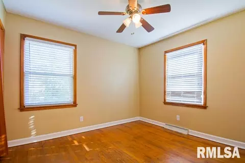 3336 Stanton St, Springfield, IL 62703 photo 2