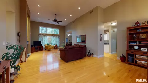 1904 Appleton Dr, Springfield, IL 62711 photo 4