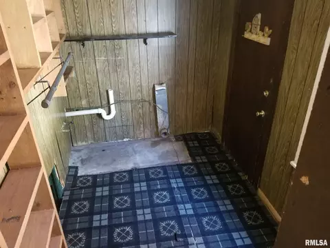 1819 S 9th St, Springfield, IL 62703 photo 2