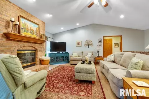 97 Interlacken Rd, Springfield, IL 62704 photo 9