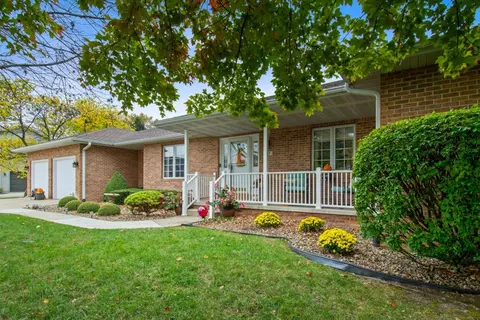97 Interlacken Rd, Springfield, IL 62704 photo 2