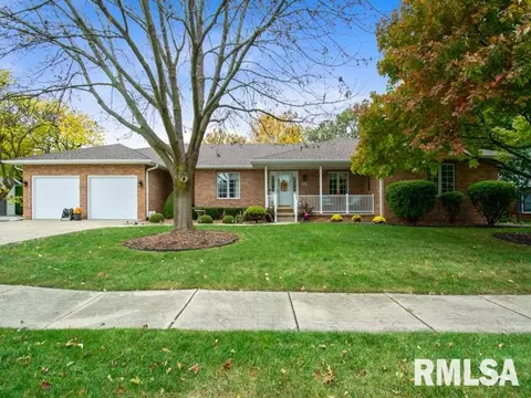 97 Interlacken Rd, Springfield, IL 62704 photo 1