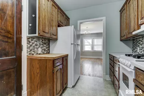 948 S 2nd St, Springfield, IL 62704 photo 6