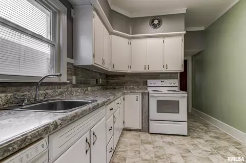211 S Macarthur Blvd, Springfield, IL 62704 photo 17