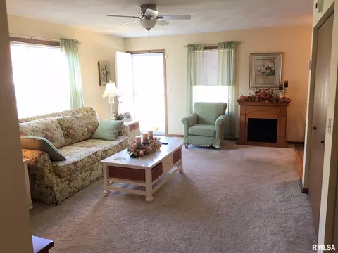 3008 Dunwich Ave, Springfield, IL 62702 photo 8