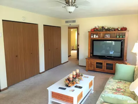 3008 Dunwich Ave, Springfield, IL 62702 photo 11