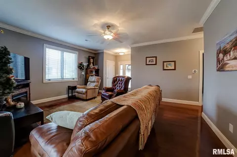 801 Colorado Ct, Springfield, IL 62711 photo 5