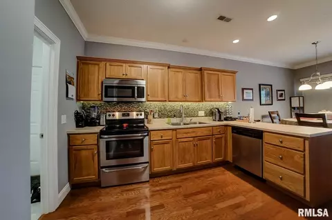 801 Colorado Ct, Springfield, IL 62711 photo 8