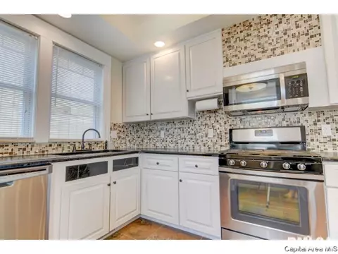 904 N 4th St, Springfield, IL 62702 photo 11