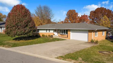 12 Greencastle Cir, Springfield, IL 62712 photo 2