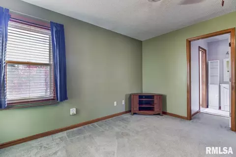 2120 N 21st St, Springfield, IL 62702 photo 18
