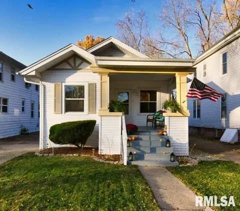 1233 W Edwards St, Springfield, IL 62704 photo 1