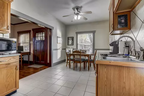 1233 W Edwards St, Springfield, IL 62704 photo 7