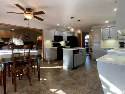 3004 Catalpa Dr, Springfield, IL 62712 photo 14