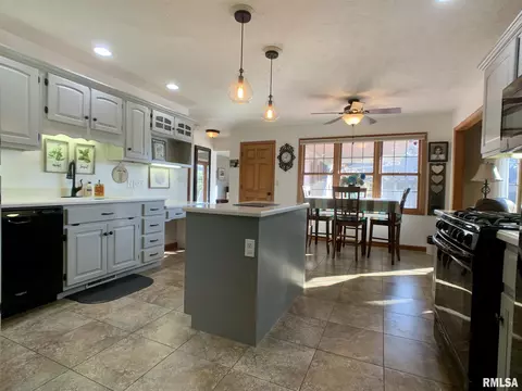 3004 Catalpa Dr, Springfield, IL 62712 photo 13