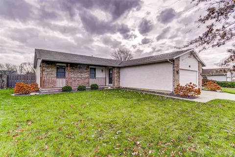 412 Violet Rdg, Chatham, IL 62629 photo 2
