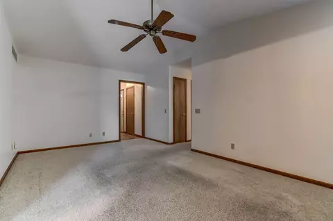 412 Violet Rdg, Chatham, IL 62629 photo 7