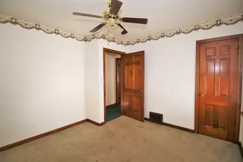2476 S 11th St, Springfield, IL 62703 photo 19