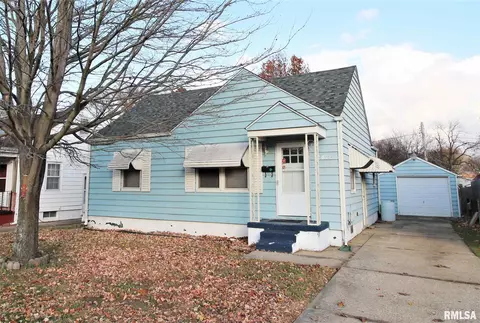 2476 S 11th St, Springfield, IL 62703 photo 1