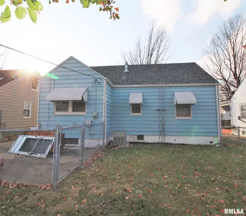 2476 S 11th St, Springfield, IL 62703 photo 27