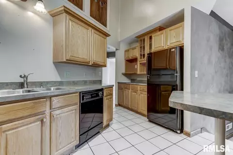 330 E Apple Orchard Rd, Springfield, IL 62703 photo 8