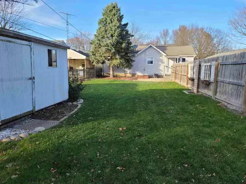 310 E Chestnut St, Chatham, IL 62629 photo 15